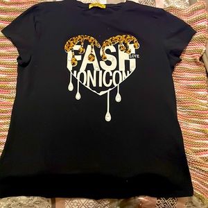 Fashion icon t-shirt